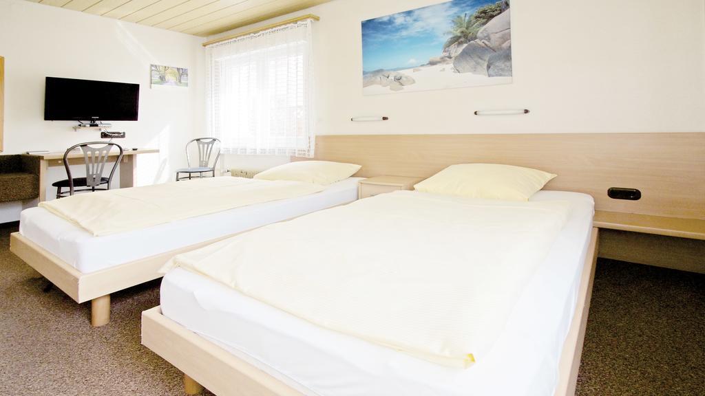 Hotel Victoria Weil am Rhein Quarto foto